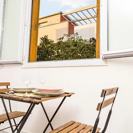 Apartment Budget Studio Near Paris Gennevilliers